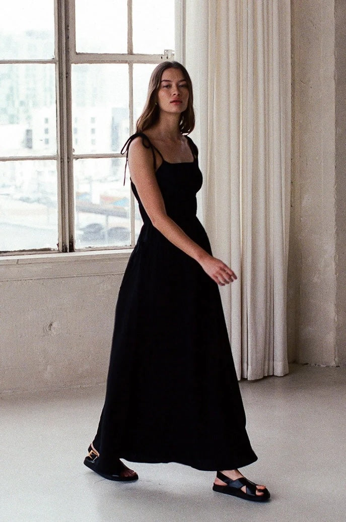 a. ren - Novella Tie Maxi Dress
